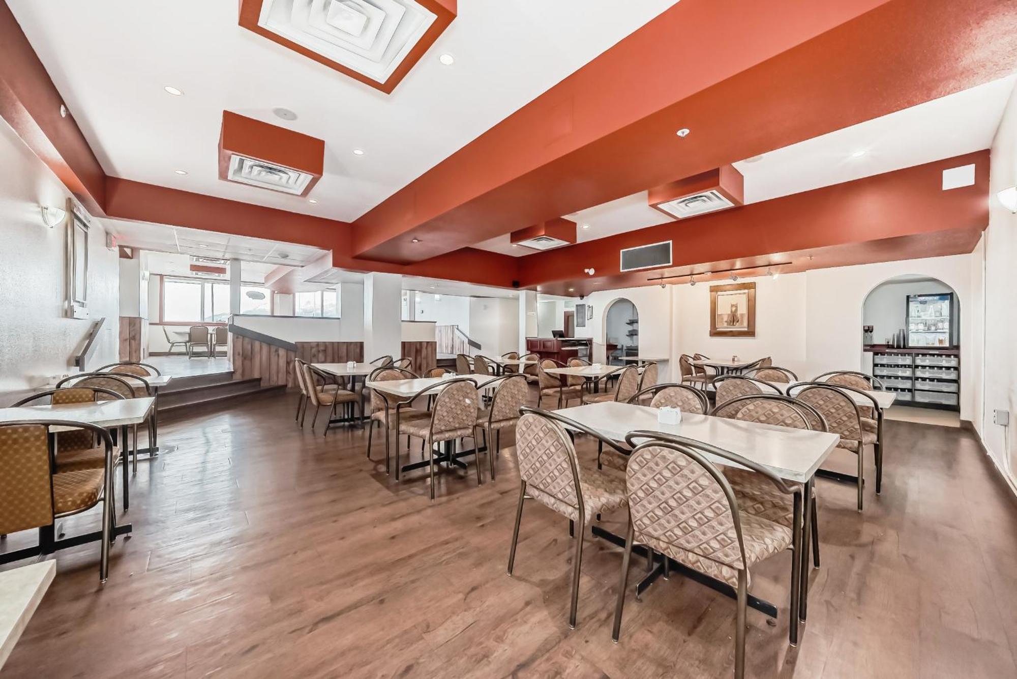 Grande Cache Inn & Suites エクステリア 写真