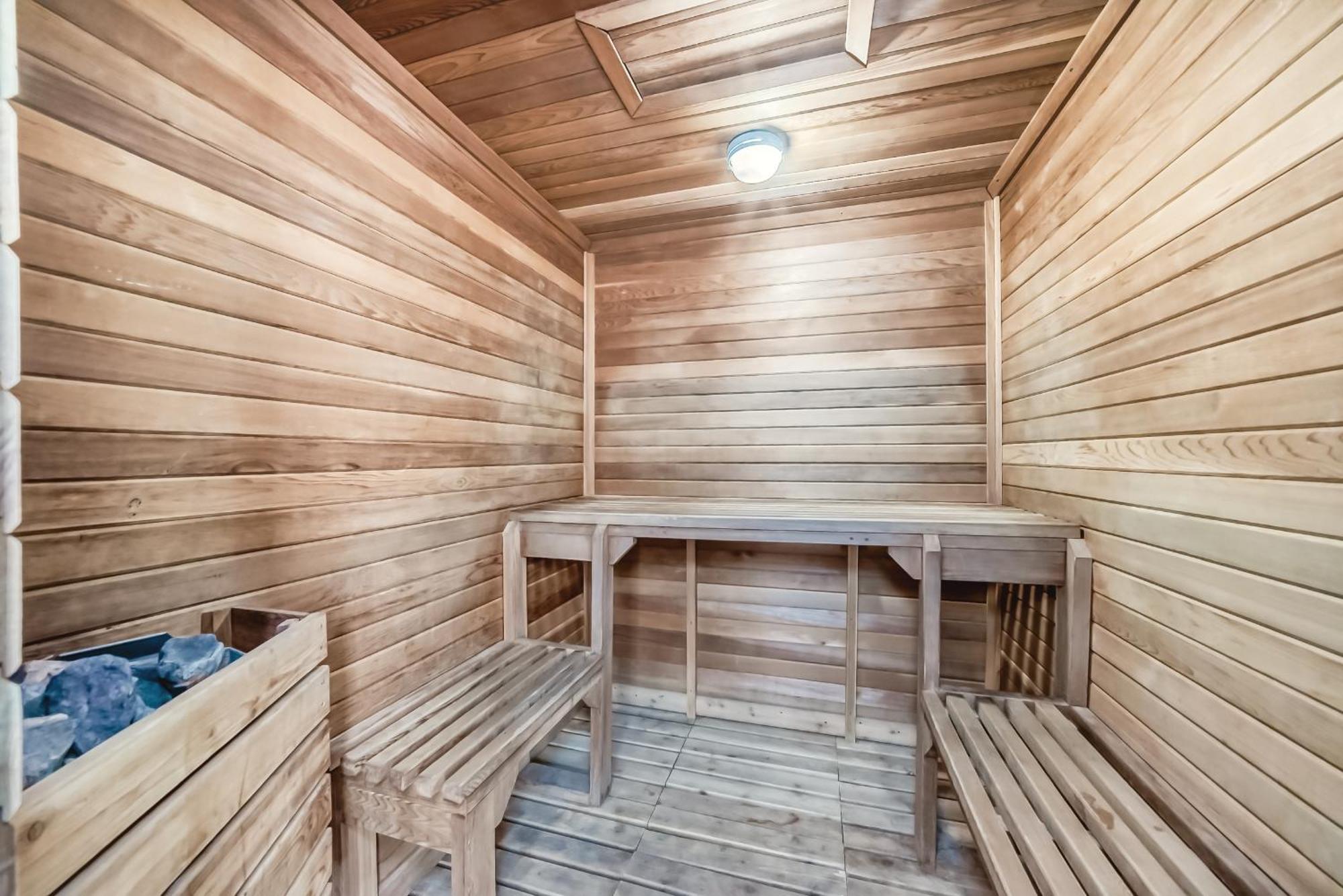 Grande Cache Inn & Suites エクステリア 写真