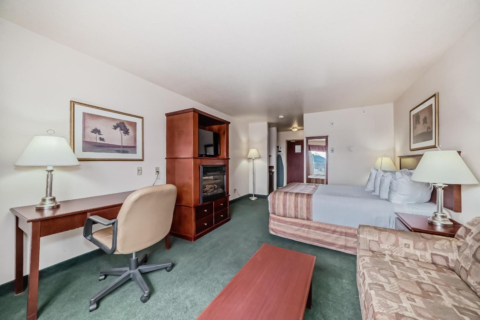 Grande Cache Inn & Suites エクステリア 写真