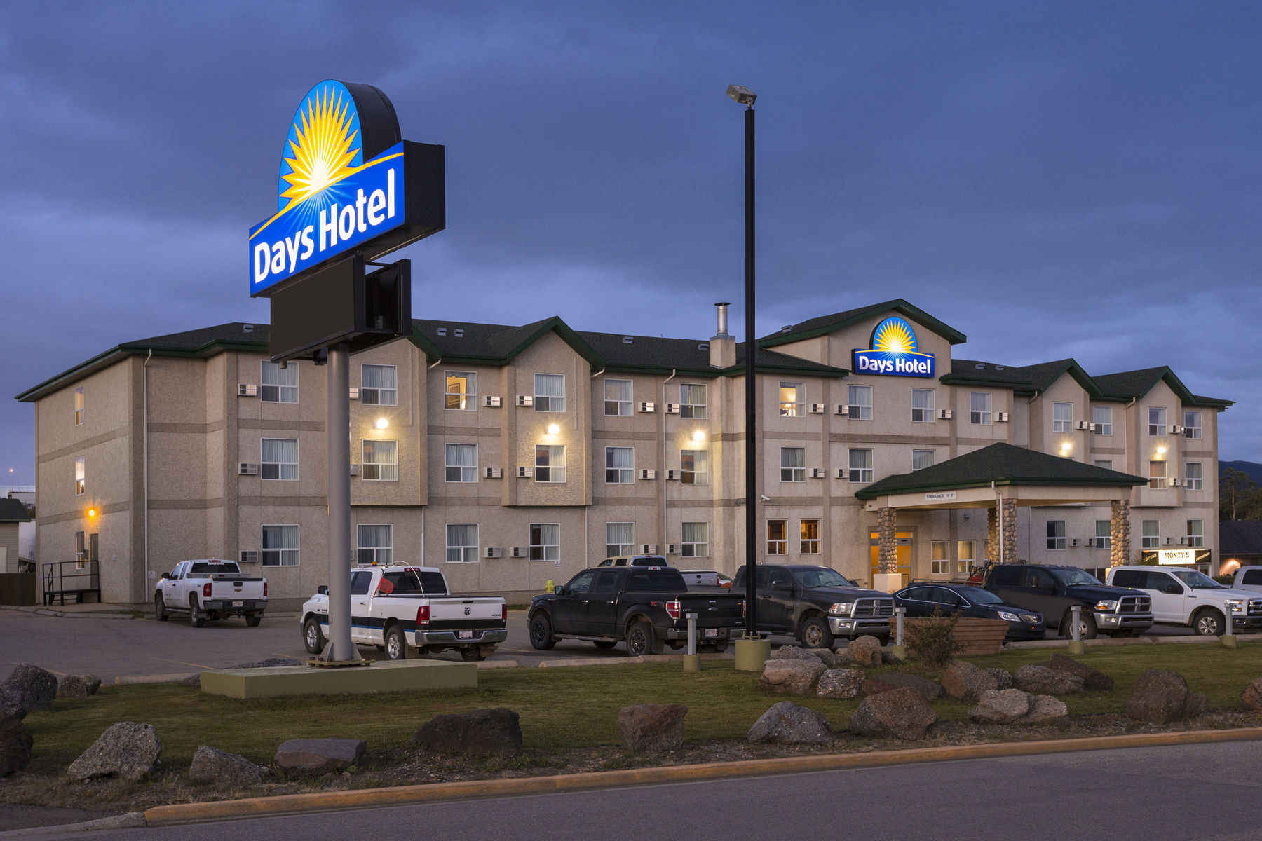 Grande Cache Inn & Suites エクステリア 写真