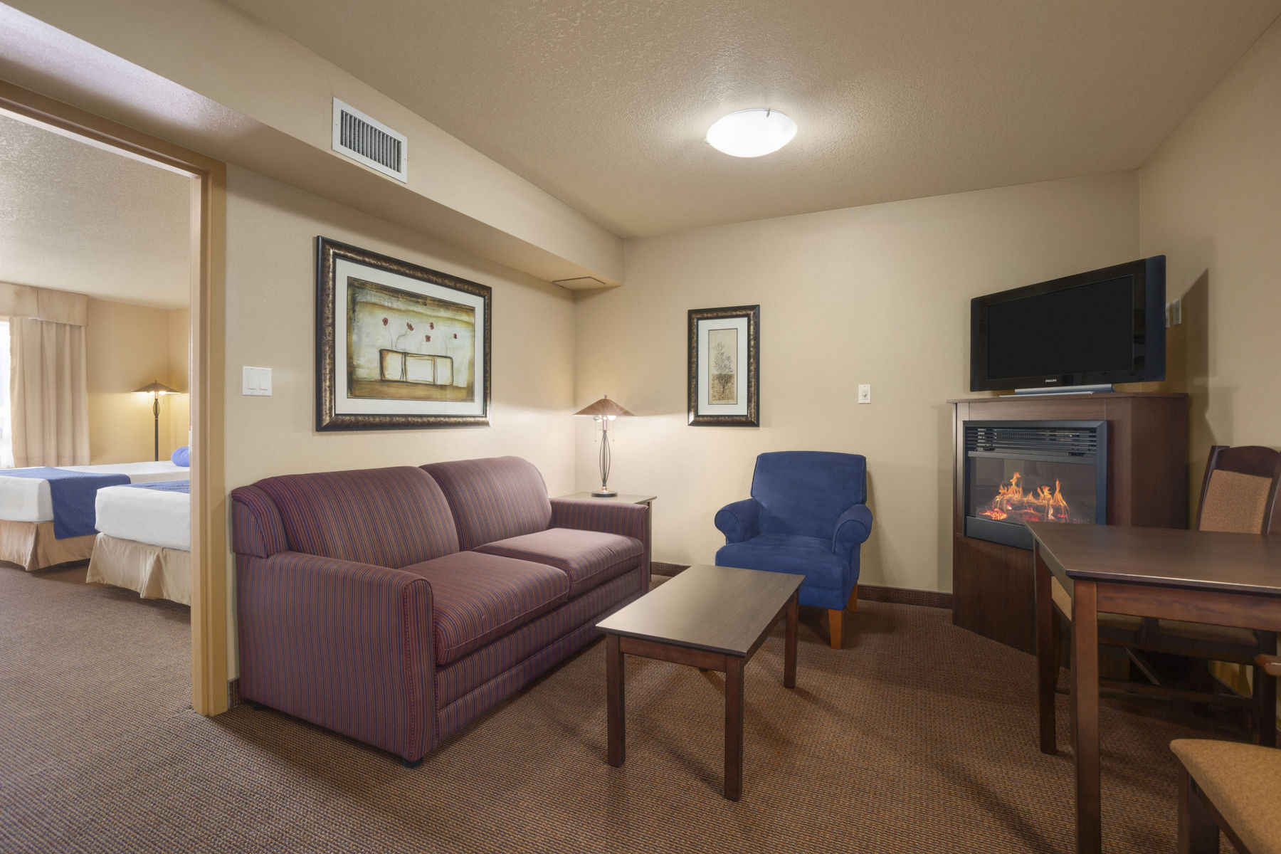 Grande Cache Inn & Suites エクステリア 写真